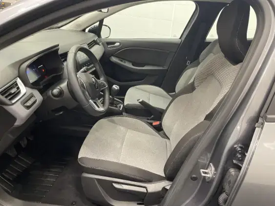 RENAULT CLIO V - voiture d'occasion - Photo 18