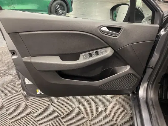 RENAULT CLIO V - voiture d'occasion - Photo 19