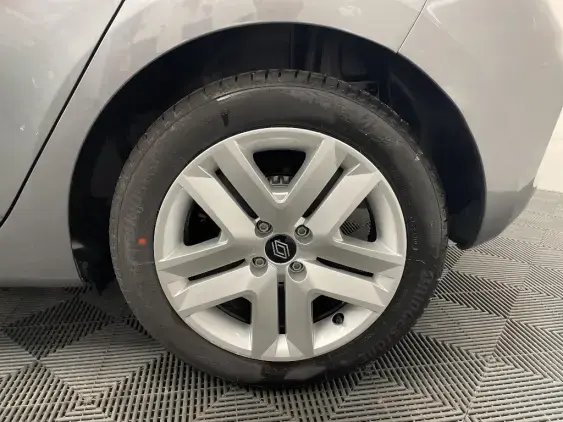 RENAULT CLIO V - voiture d'occasion - Photo 24