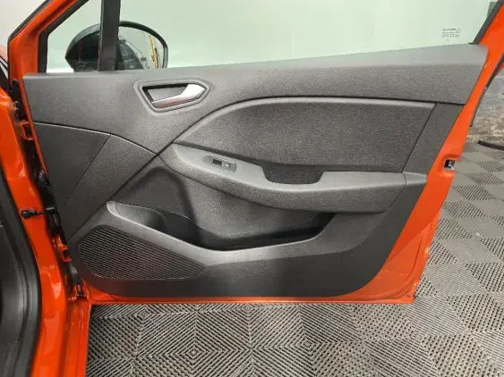 RENAULT CLIO V - voiture d'occasion - Photo 20