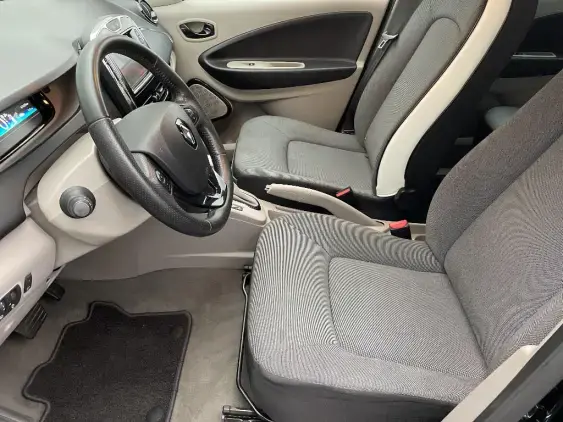 RENAULT ZOE - voiture d'occasion - Photo 18