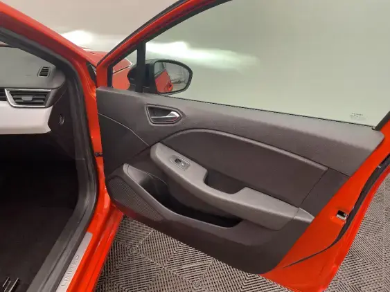 RENAULT CLIO V - voiture d'occasion - Photo 20