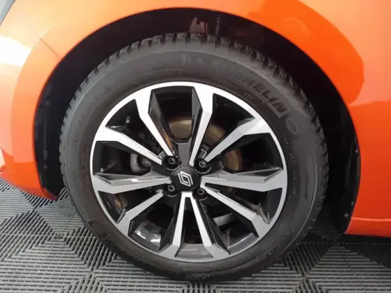 RENAULT CLIO V - voiture d'occasion - Photo 23