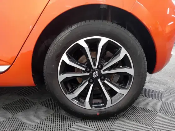 RENAULT CLIO V - voiture d'occasion - Photo 24