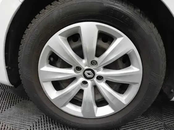 RENAULT CLIO V - voiture d'occasion - Photo 22