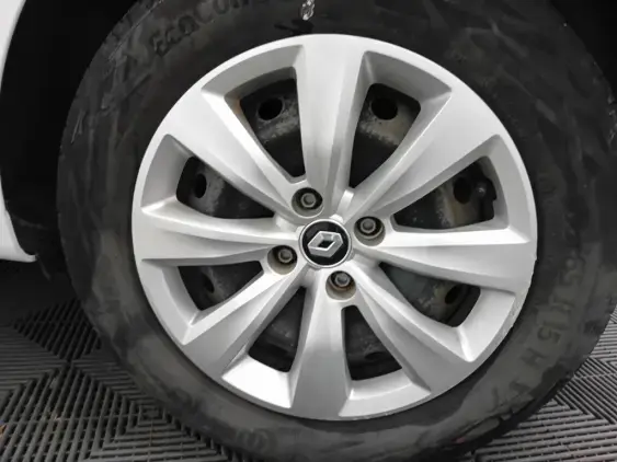 RENAULT CLIO V - voiture d'occasion - Photo 23