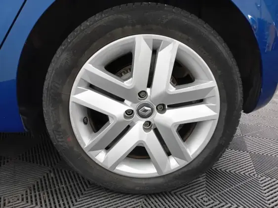 RENAULT CLIO V - voiture d'occasion - Photo 24