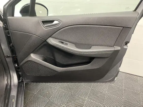 RENAULT CLIO V - voiture d'occasion - Photo 20