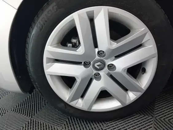 RENAULT CLIO V - voiture d'occasion - Photo 23