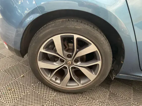 RENAULT MEGANE IV - voiture d'occasion - Photo 23