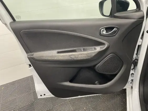 RENAULT ZOE - voiture d'occasion - Photo 19