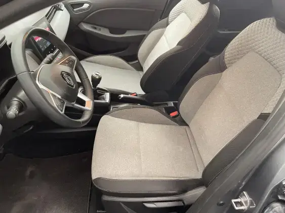 RENAULT CLIO V - voiture d'occasion - Photo 17