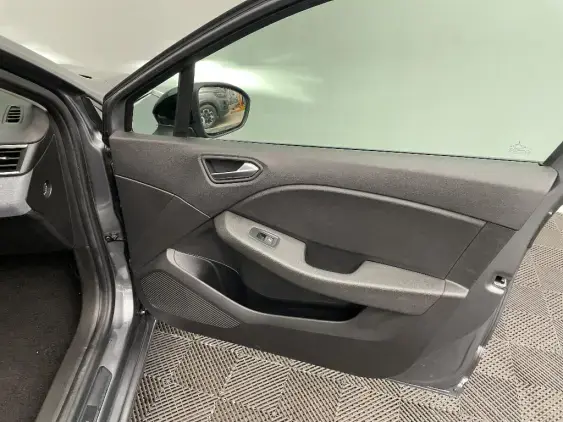 RENAULT CLIO V - voiture d'occasion - Photo 19