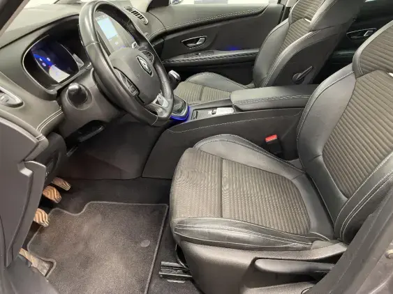 RENAULT SCENIC IV - voiture d'occasion - Photo 18