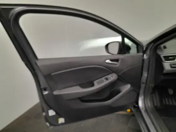 RENAULT CLIO V - voiture d'occasion - Photo 19