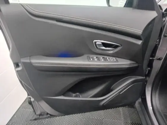 RENAULT SCENIC IV - voiture d'occasion - Photo 19
