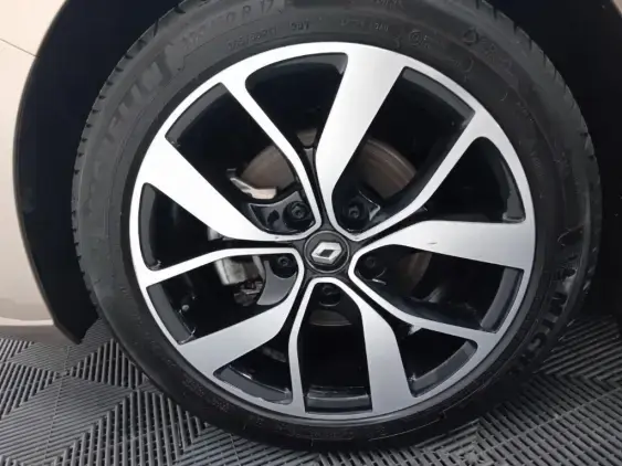 RENAULT MEGANE IV - voiture d'occasion - Photo 23