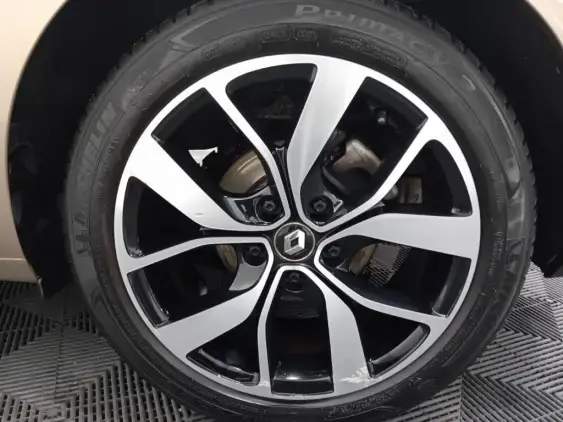 RENAULT MEGANE IV - voiture d'occasion - Photo 24