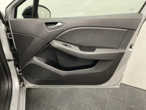 RENAULT CLIO V - voiture d'occasion - Photo 19