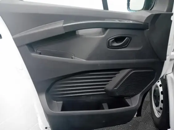 RENAULT TRAFIC FG III - voiture d'occasion - Photo 17