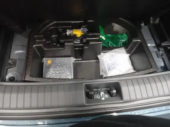 HYUNDAI KONA ELECTRIQUE - voiture d'occasion - Photo 17