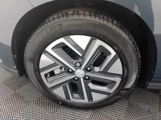HYUNDAI KONA ELECTRIQUE - voiture d'occasion - Photo 23