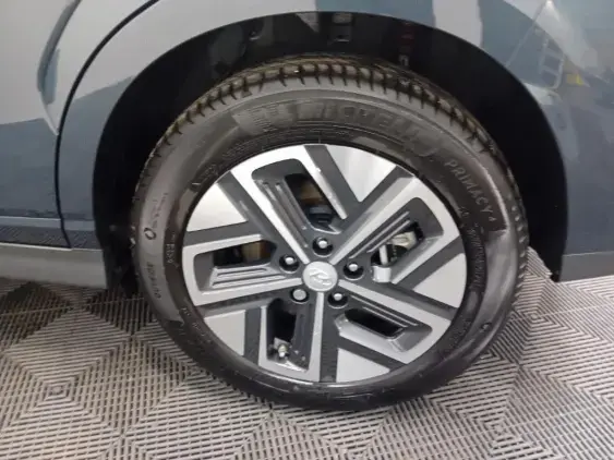 HYUNDAI KONA ELECTRIQUE - voiture d'occasion - Photo 24