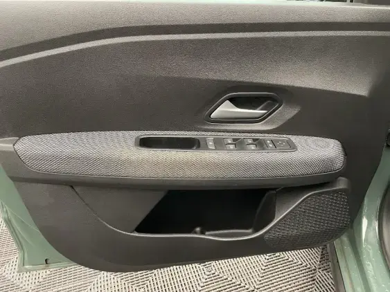 DACIA SANDERO III - voiture d'occasion - Photo 18