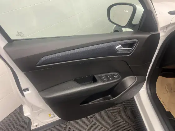 RENAULT ARKANA - voiture d'occasion - Photo 19
