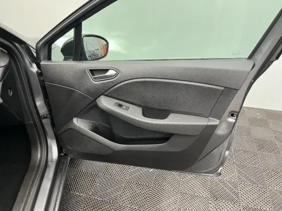RENAULT CLIO V - voiture d'occasion - Photo 19