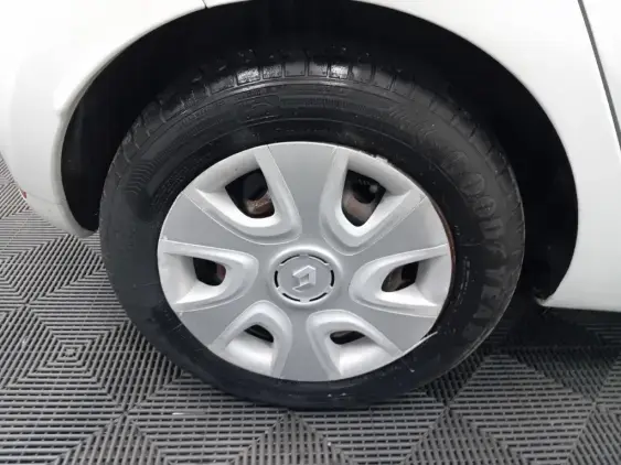 RENAULT CLIO STE IV - voiture d'occasion - Photo 25