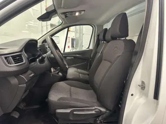 RENAULT TRAFIC FG III - voiture d'occasion - Photo 18