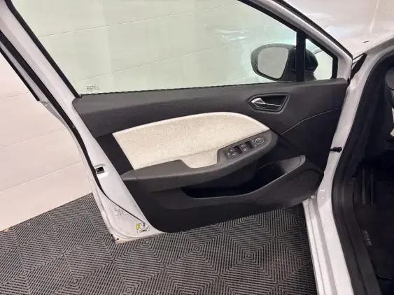 RENAULT CLIO V - voiture d'occasion - Photo 19