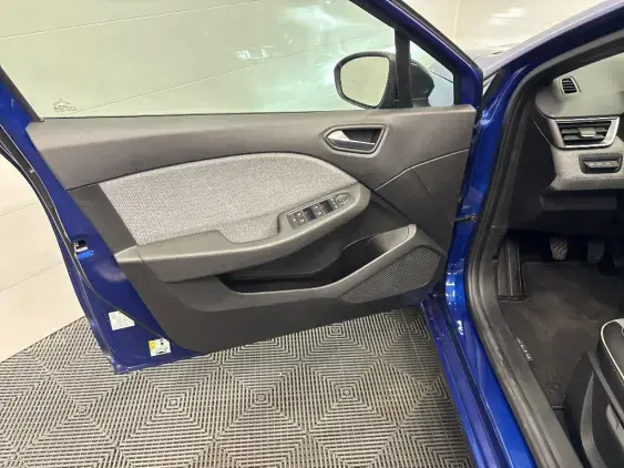 RENAULT CLIO V - voiture d'occasion - Photo 19