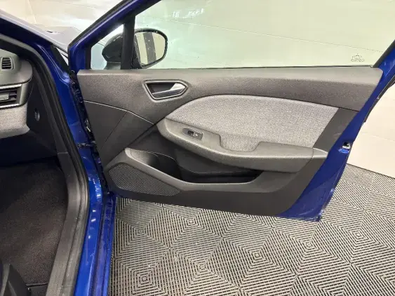 RENAULT CLIO V - voiture d'occasion - Photo 20