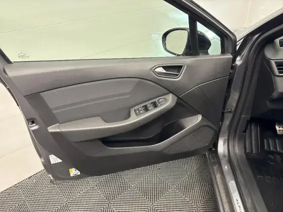 RENAULT CLIO V - voiture d'occasion - Photo 19