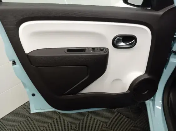 RENAULT TWINGO III - voiture d'occasion - Photo 18