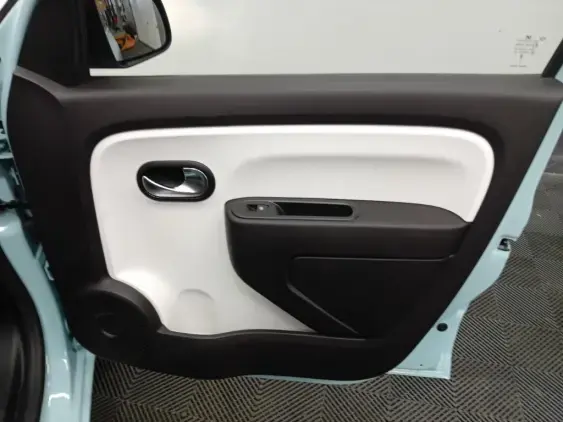 RENAULT TWINGO III - voiture d'occasion - Photo 19