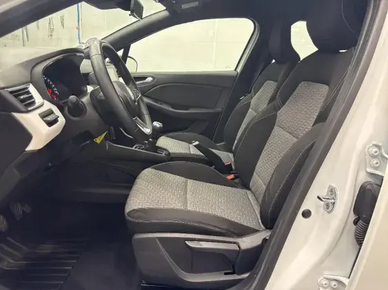 RENAULT CLIO V - voiture d'occasion - Photo 18