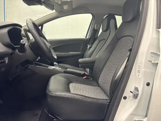 RENAULT ZOE - voiture d'occasion - Photo 18
