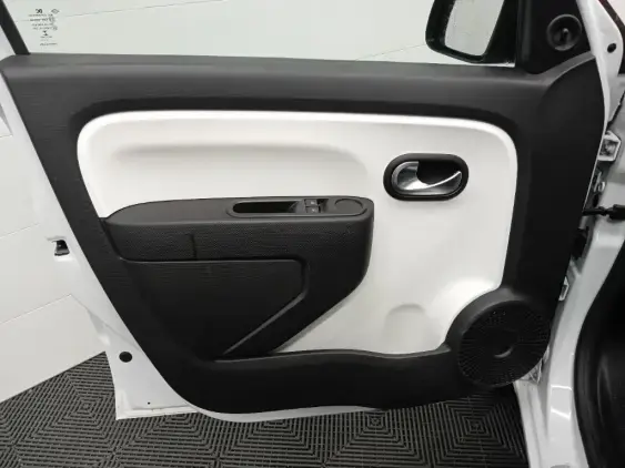 RENAULT TWINGO III - voiture d'occasion - Photo 17