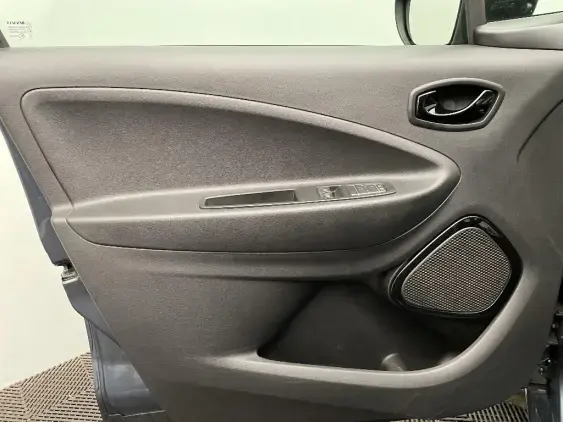 RENAULT ZOE - voiture d'occasion - Photo 18