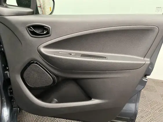 RENAULT ZOE - voiture d'occasion - Photo 19