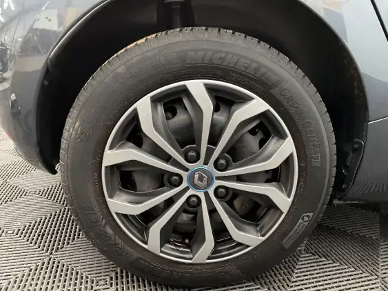 RENAULT ZOE - voiture d'occasion - Photo 24