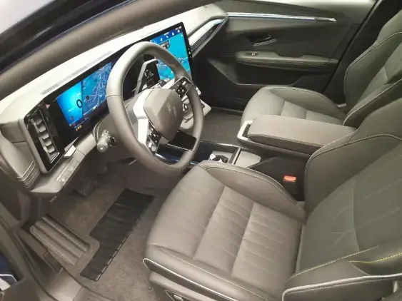 RENAULT SCENIC V ELECTRIQUE - voiture d'occasion - Photo 17