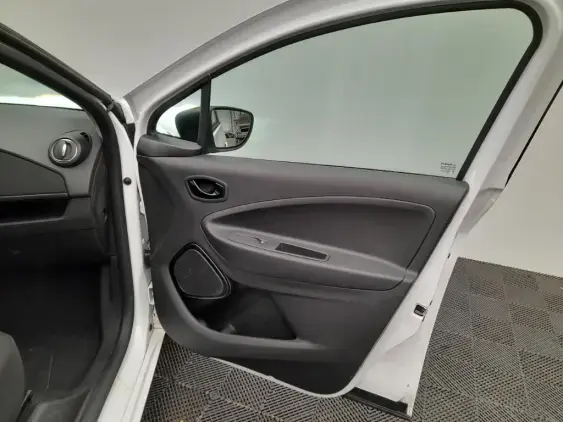 RENAULT ZOE - voiture d'occasion - Photo 16