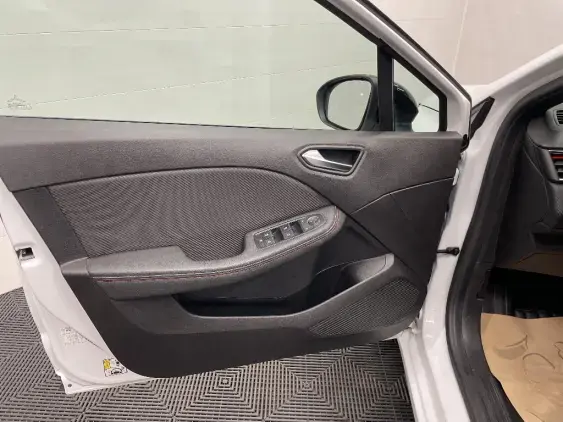 RENAULT CLIO V - voiture d'occasion - Photo 19