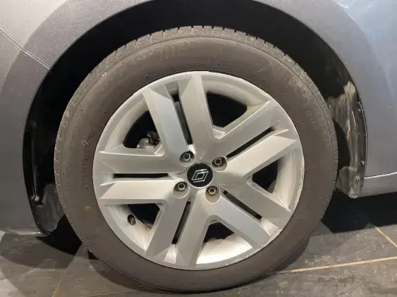 RENAULT CLIO V - voiture d'occasion - Photo 18