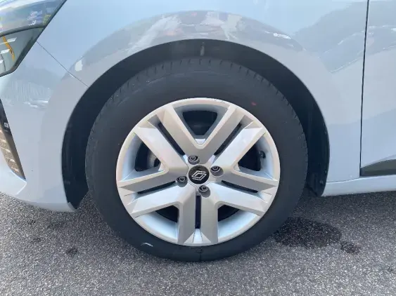 RENAULT CLIO V - voiture d'occasion - Photo 18