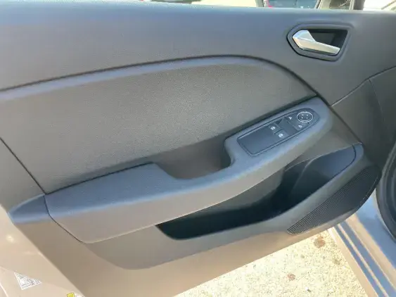 RENAULT CLIO V - voiture d'occasion - Photo 19